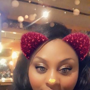 Meet your Posher, Dequanna